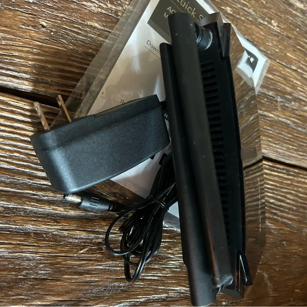 NETGEAR Router - Picture 4 of 8